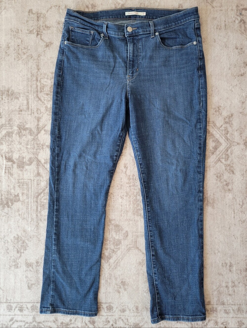 Levi’s Womens 32 Classic Straight Jeans Medium Wash Stretch Denim